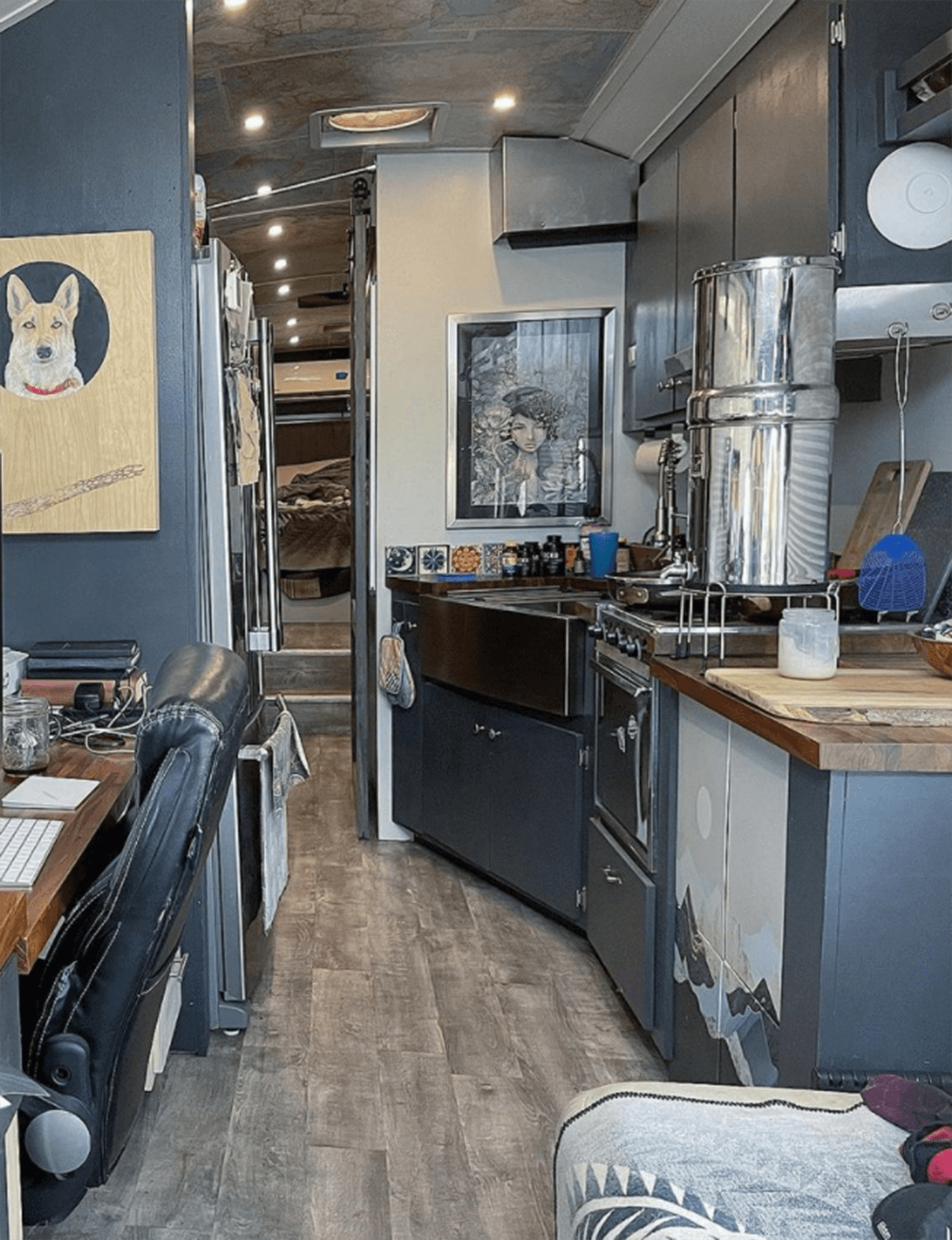 Featured Build - Zeppelin Travels (RVH9200)