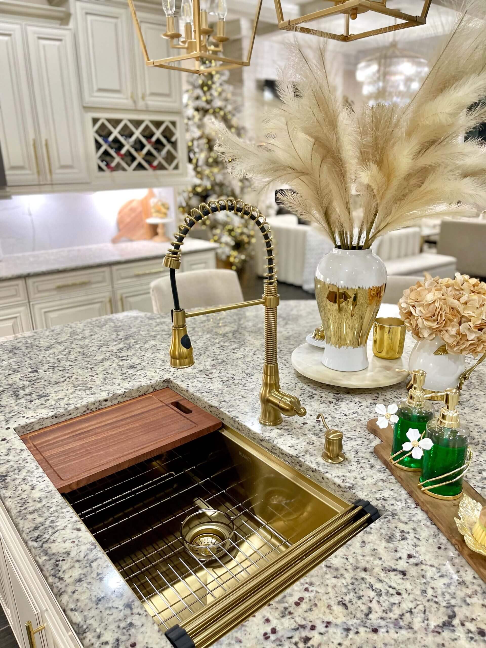Featured Build - Gold Undermount Workstation Featured Build - Gold Undermount Workstation