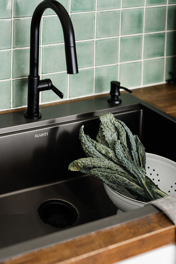 MHPKitchen013 Featured Build - A Photographer’s Dream Sink