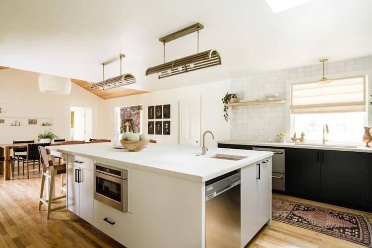 MHPxKim045 Ruvati Shines on HGTV’s ‘Why the Heck Did I Buy This House?’ Featuring Designer Kim Wolfe