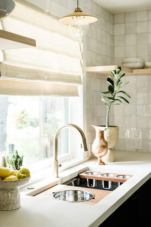 MHPxKim074 Ruvati Shines on HGTV’s ‘Why the Heck Did I Buy This House?’ Featuring Designer Kim Wolfe