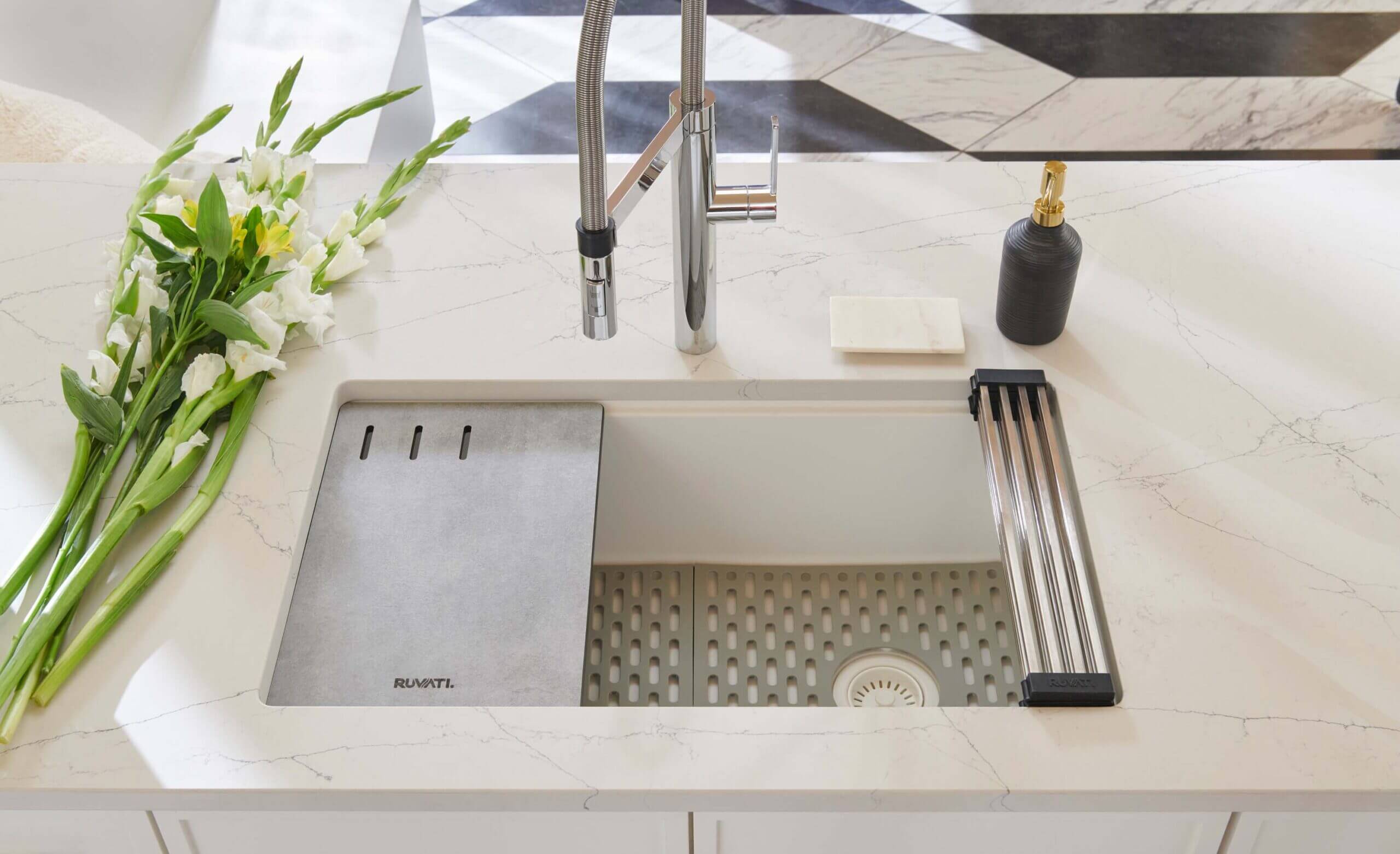 Barndominium Kitchen Ideas: Transform Your Kitchen with Workstation Sinks Barndominium Kitchen Ideas: Transform Your Kitchen with Workstation Sinks
