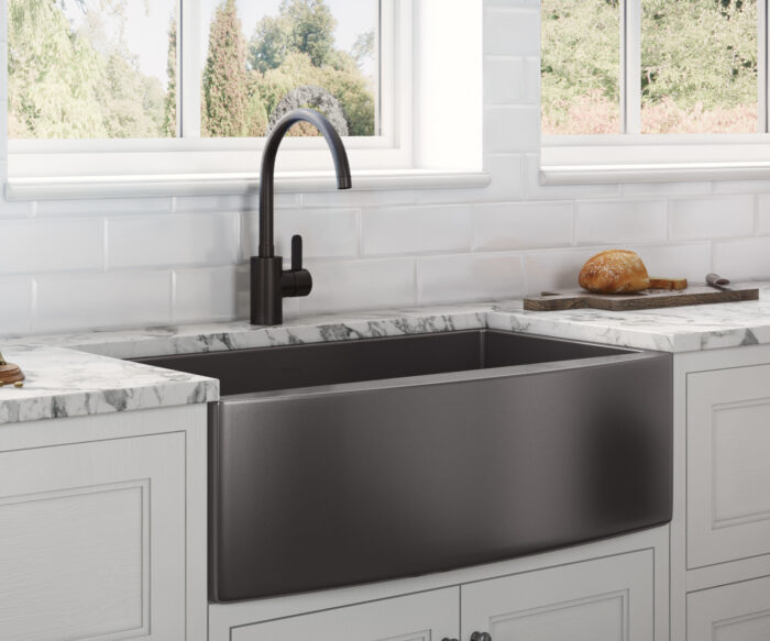 Apron-Front Farmhouse Kitchen Sink
