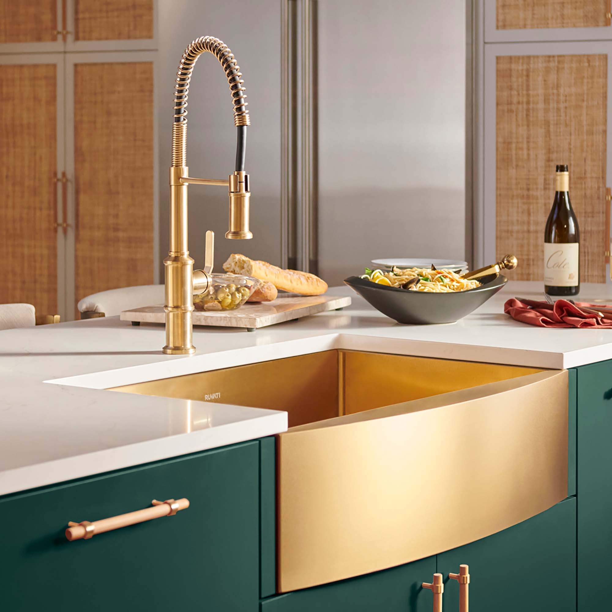 Apron-Front Farmhouse Kitchen Sink