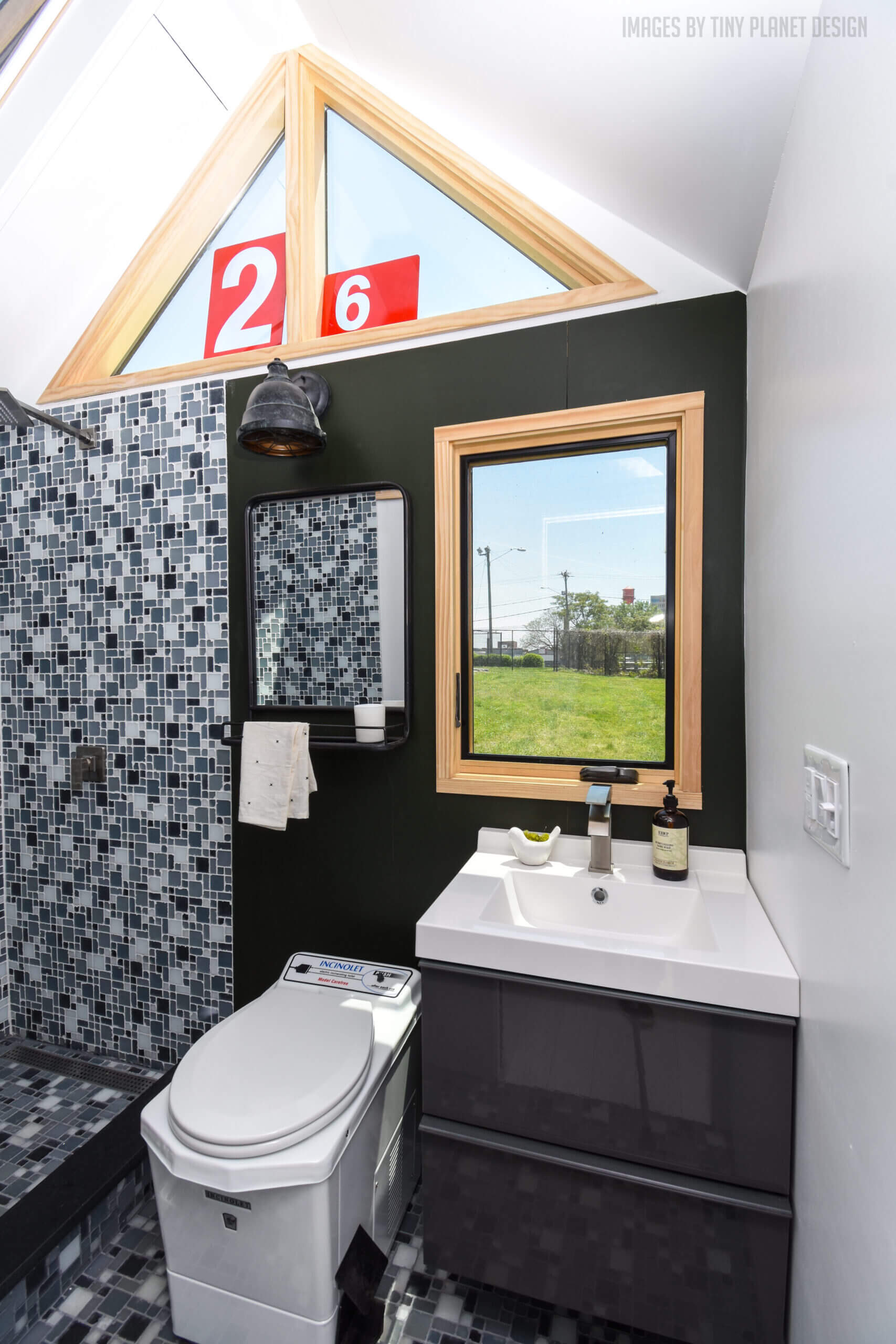 Roost26 (4) copy Featured Build - Perch and Nest Tiny Home