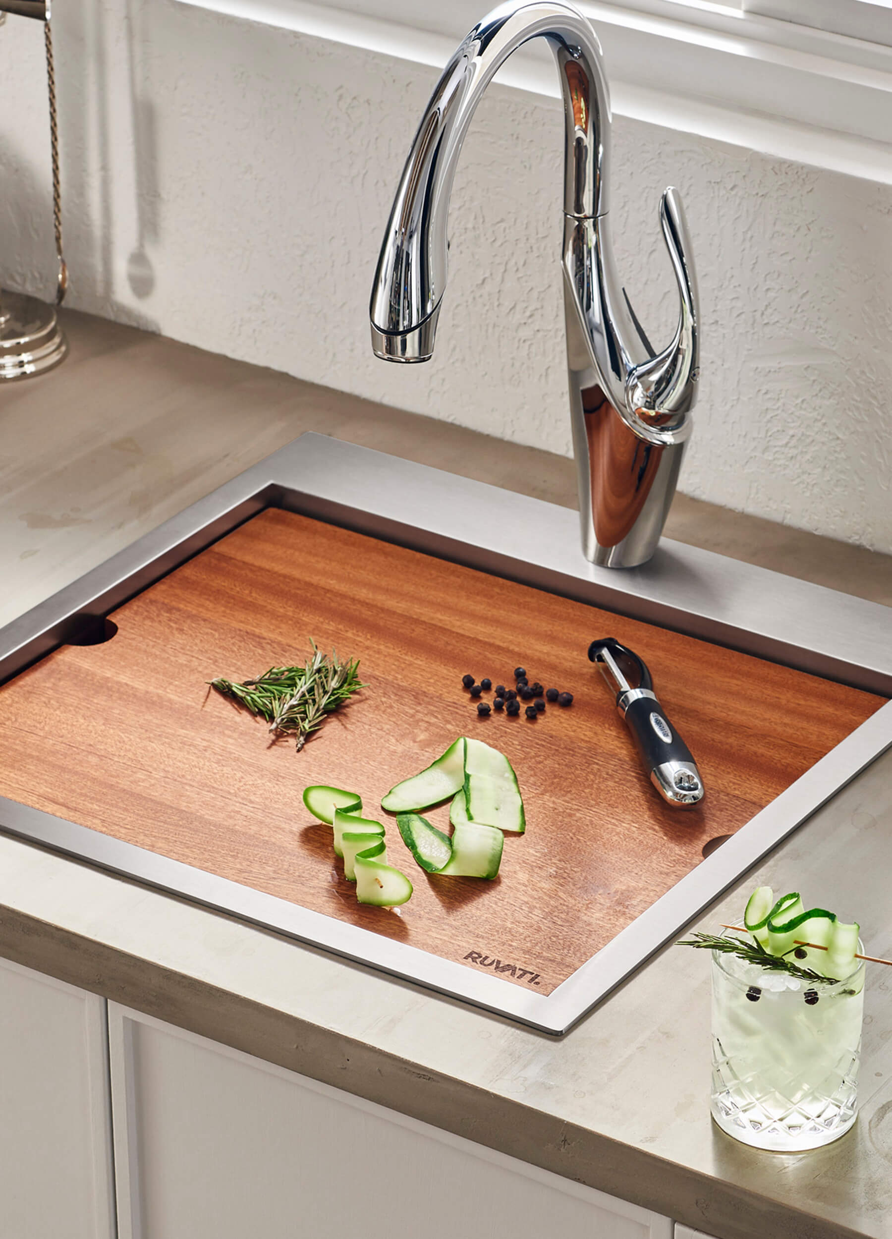 Sapele Wood vs. Bamboo: Which Cutting Board is Best?