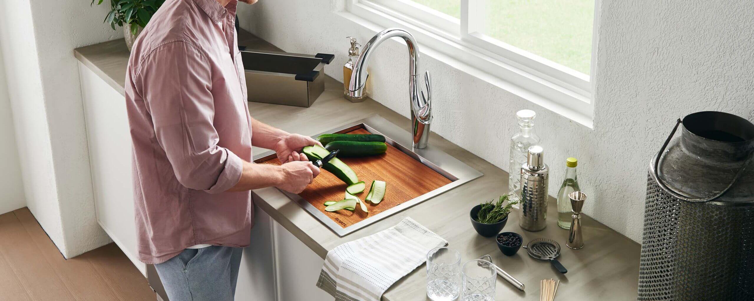 Wood or (HDPE) Plastic Cutting Board: Which Is Right for You? Wood or (HDPE) Plastic Cutting Board: Which Is Right for You?