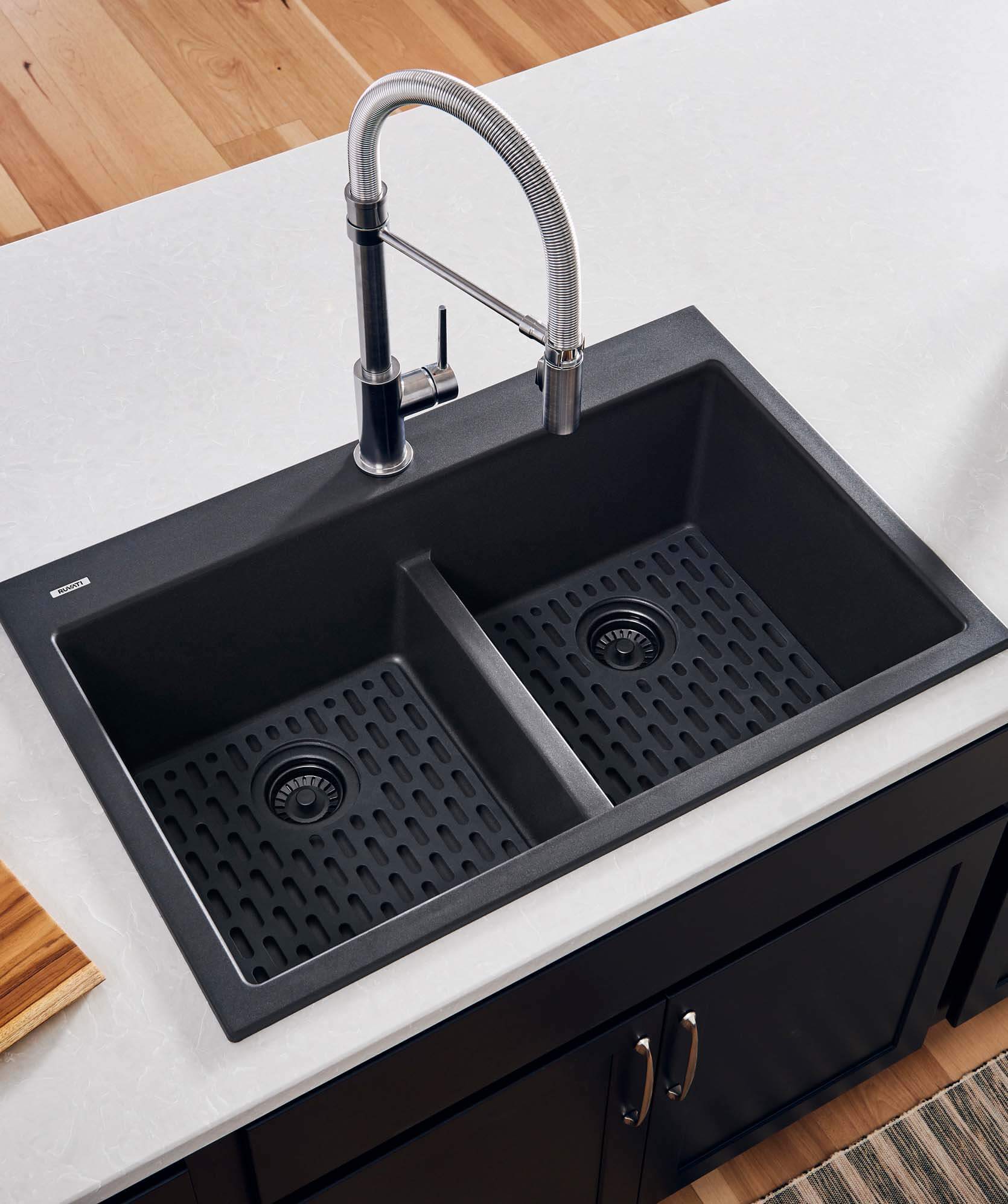 Benefits of a Low-Divide Kitchen Sink